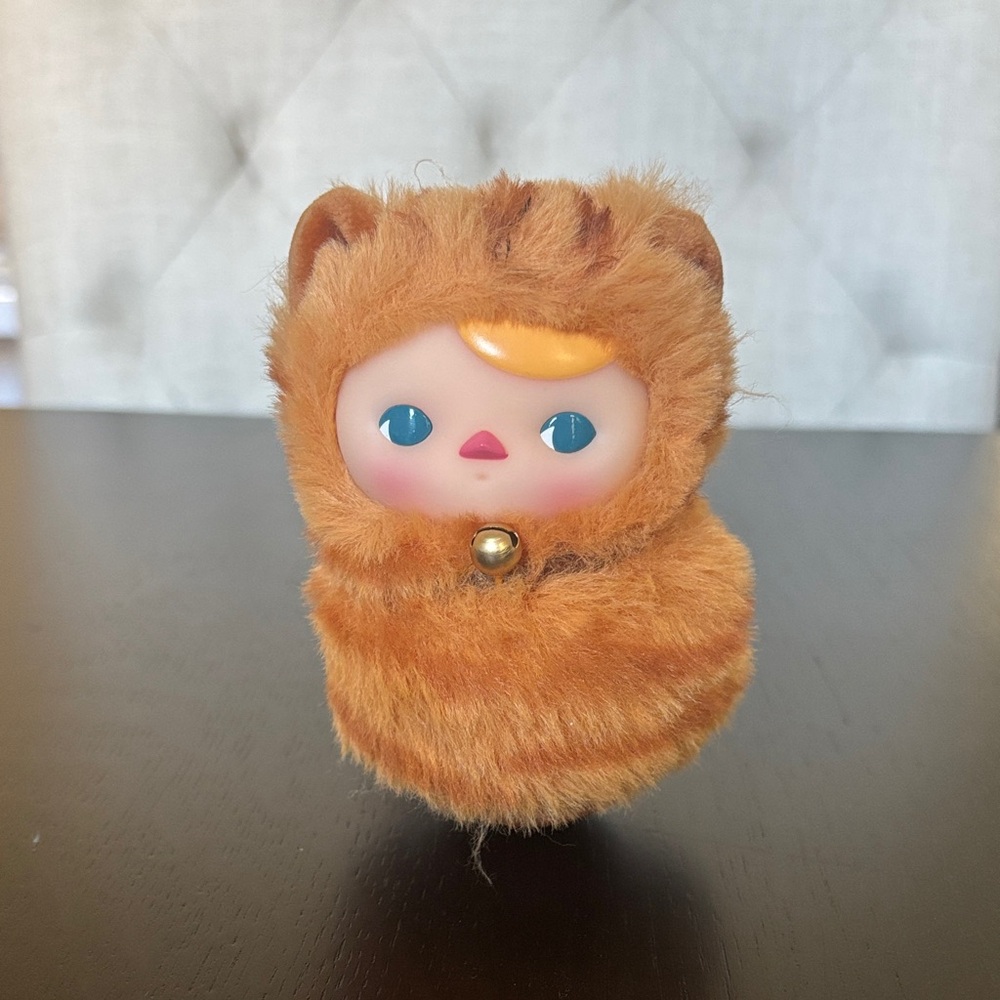 Pucky Pop Mart Roly-Poly Kitty Series